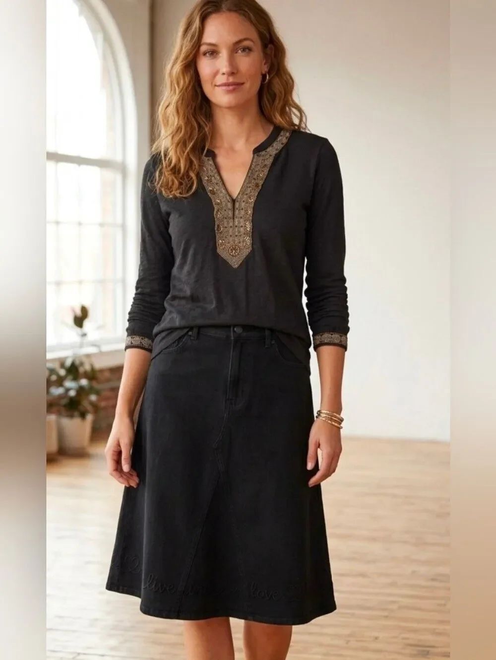 Lucky Brand Live in Love Embroidered Beaded V-Neck Top Shirt Black Size L